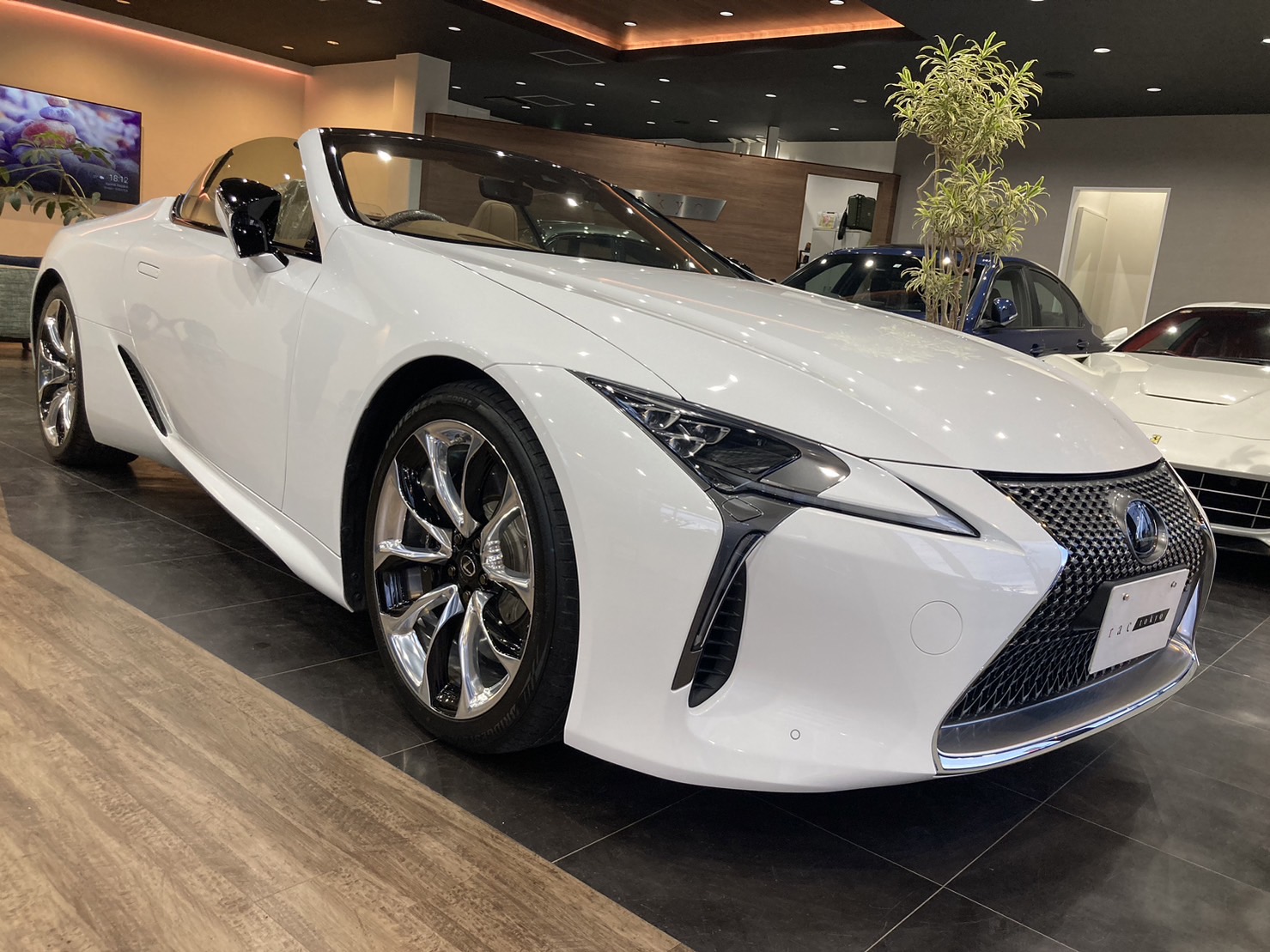 東京都 N様 LEXUS LC500 コンバーチブルをご納車!! |